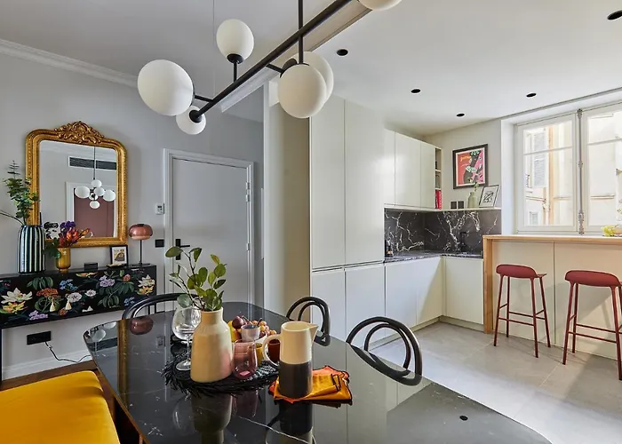 Residense Notre Dame De Paris By Studio Prestige