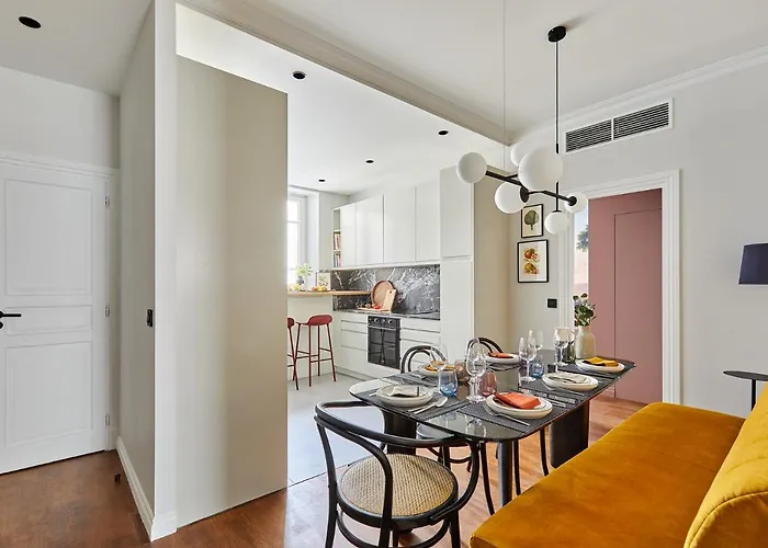 Residense Notre Dame De Paris By Studio Prestige